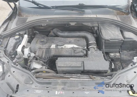 2016 Volvo Xc60 T5 Premier z USA, uszkodzony, nr VIN YV4612RK1G2852814